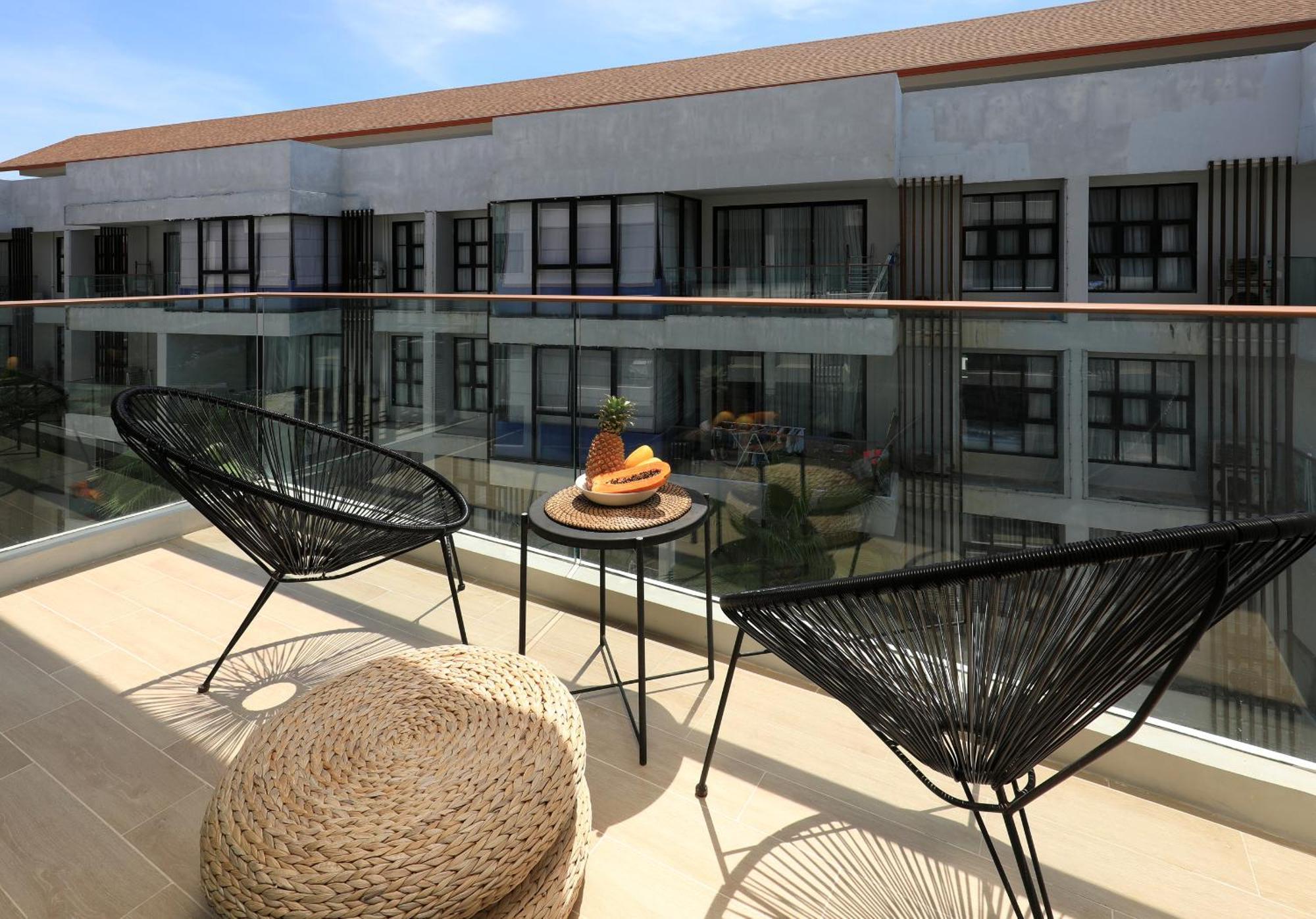 The Sea View Room In Palmyrah Surin By Holy Cow Exteriör bild