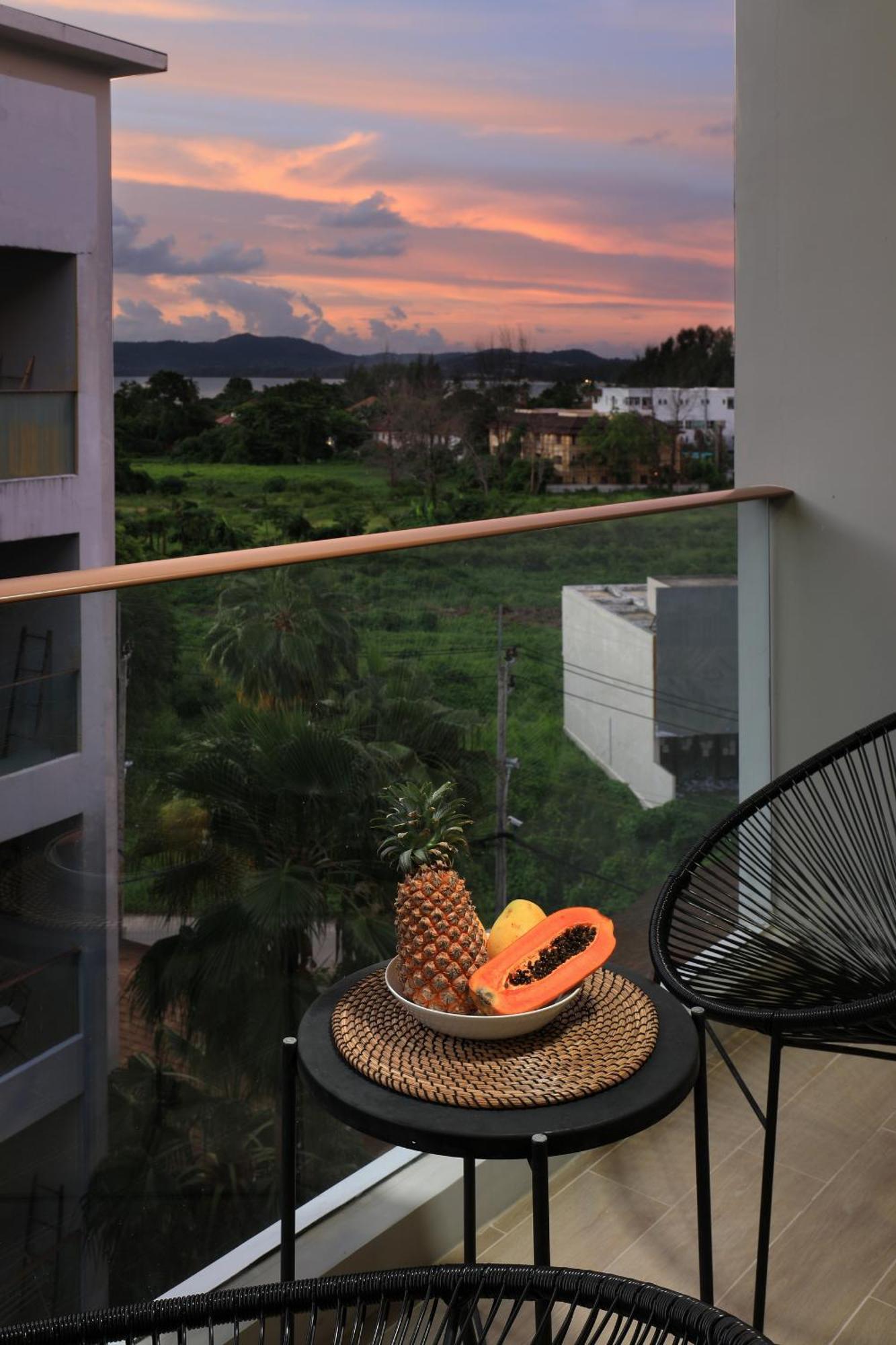 The Sea View Room In Palmyrah Surin By Holy Cow Exteriör bild