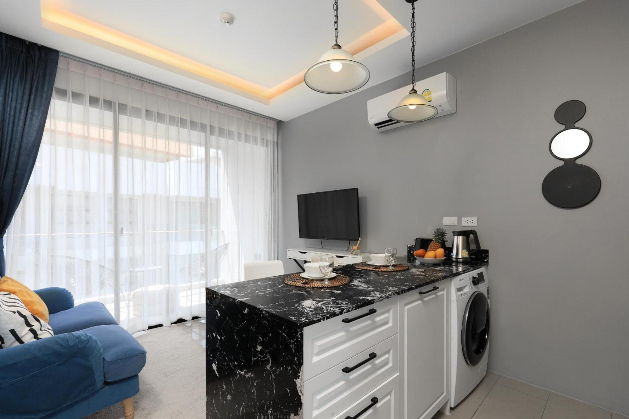 The Sea View Room In Palmyrah Surin By Holy Cow Exteriör bild