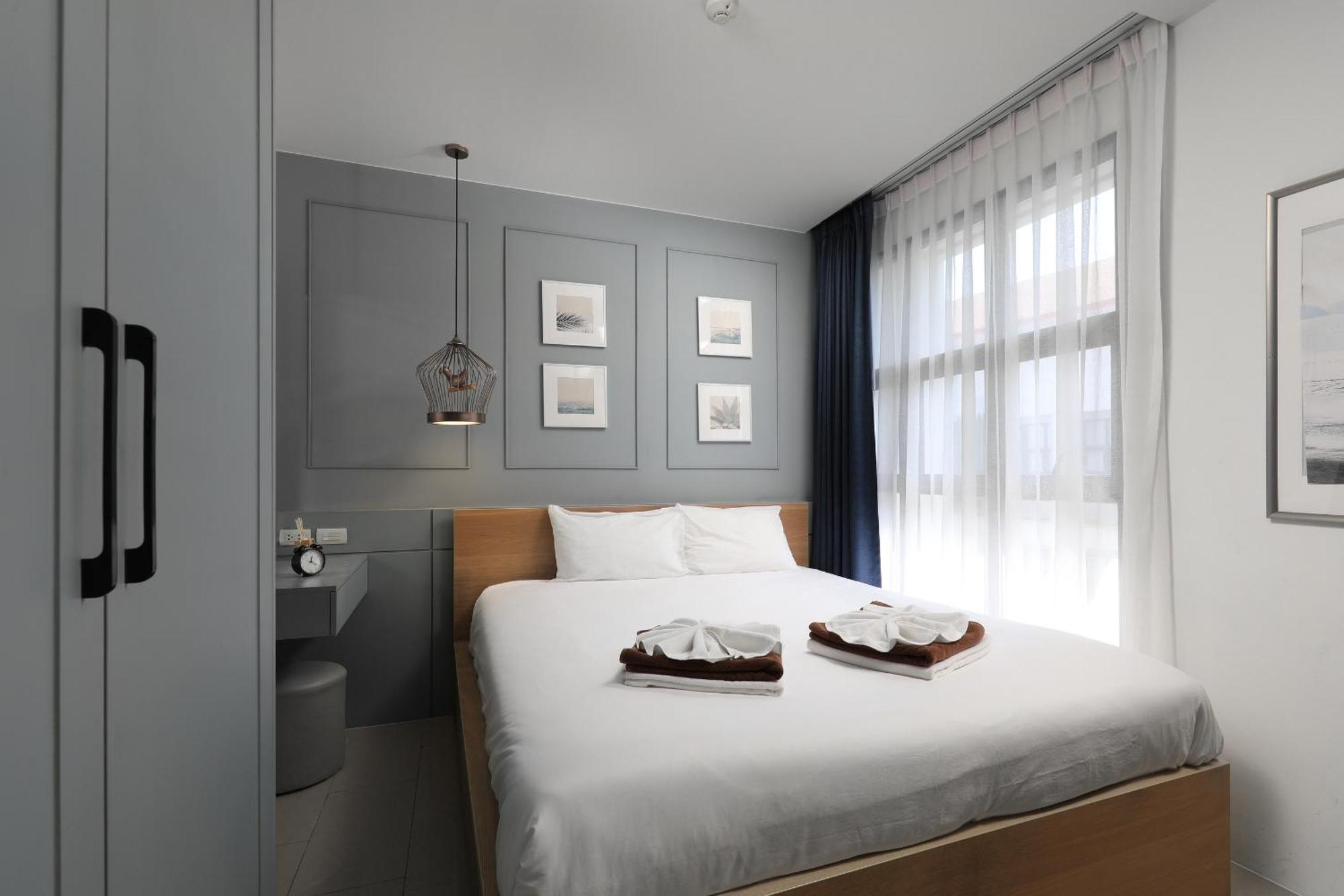 The Sea View Room In Palmyrah Surin By Holy Cow Exteriör bild